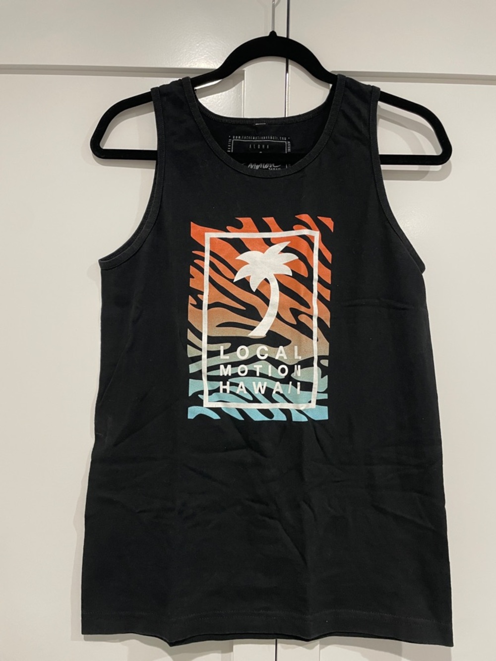 Local Motion Hawaii Black Graphic Tank Top